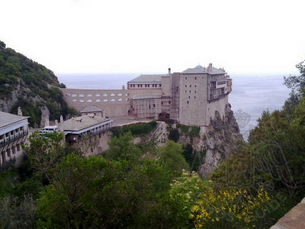 Панорамный вид монастыря Симонопетра