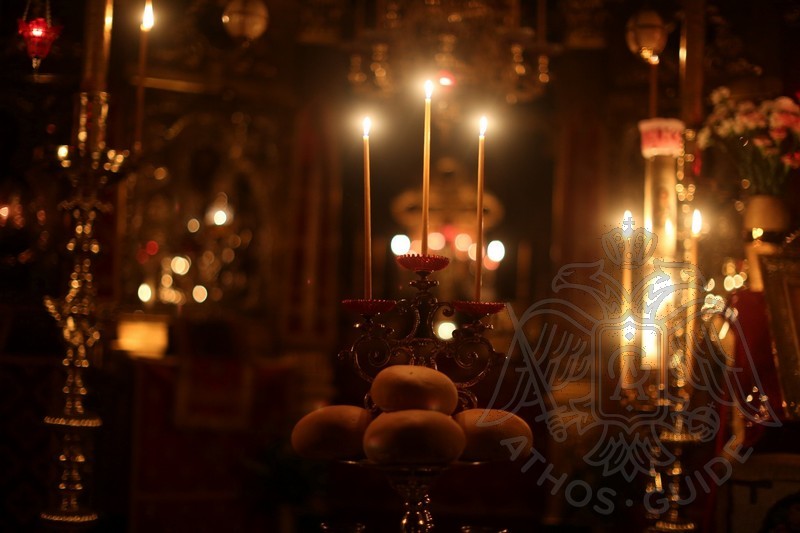 Служба в храме