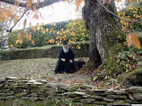 Иеромонах Иоанн на лоне природы