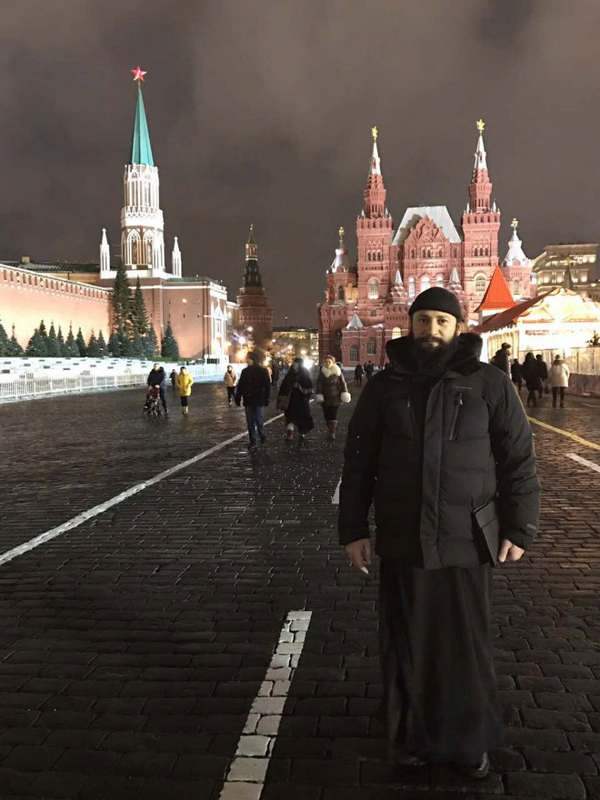 Афонский монах на Красной Площади