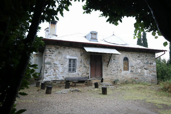 Постройка на Афоне