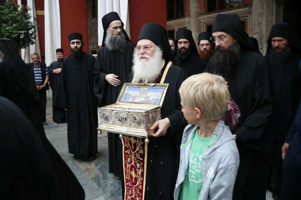 Святыня - пояс Пресвятой Богородицы фото