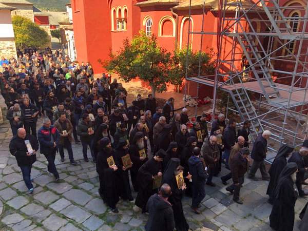 Крестный ход с иконами фото